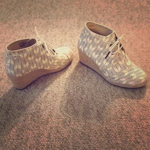 Toms Wedges